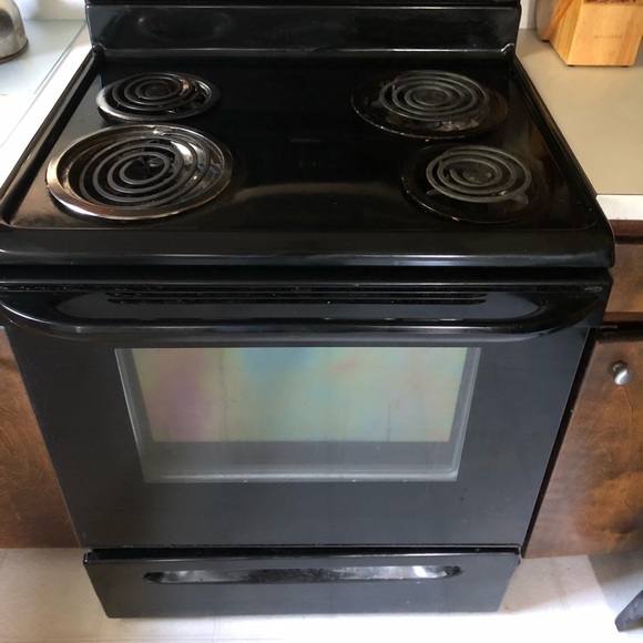 Frigidaire Stove